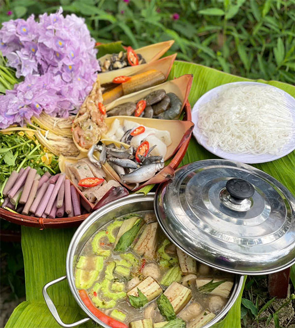 lau-mam-bong-luc-binh