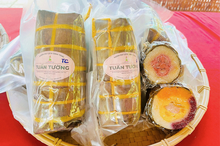 Bánh Tét thập cẩm